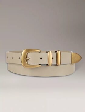 Gürtel mit massiver quadratischer Schnalle
