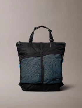 Helmtasche mit Mesh-Front