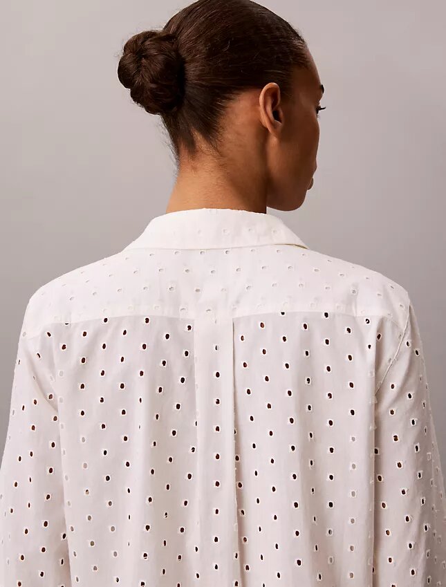Hemd mit Knopfleiste und Broderie Anglaise Hemd mit Knopfleiste und Broderie Anglaise