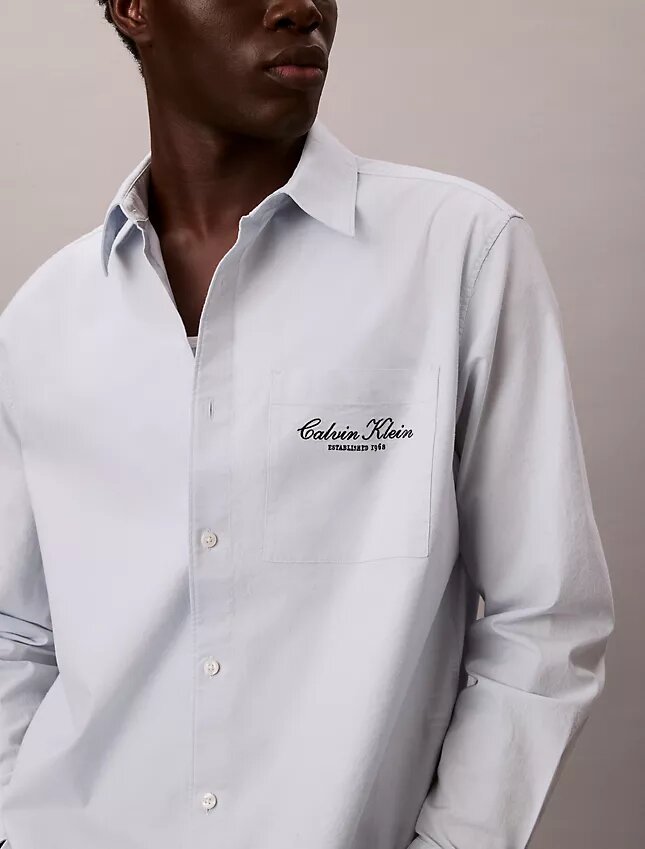 Hemd mit Logo-Grafik aus gewaschenem Oxford-Stoff mit Button-Down-Kragen Hemd mit Logo-Grafik aus gewaschenem Oxford-Stoff mit Button-Down-Kragen