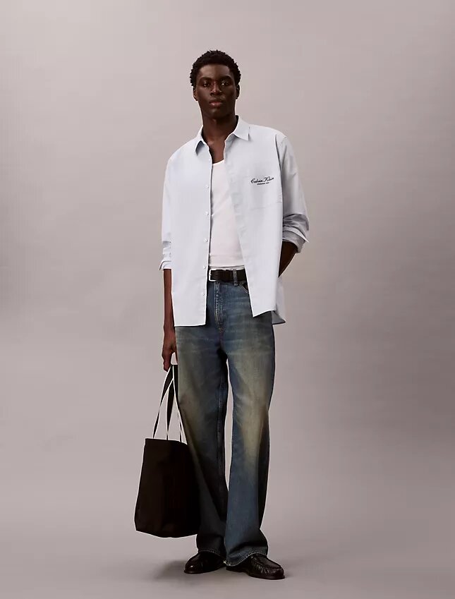 Hemd mit Logo-Grafik aus gewaschenem Oxford-Stoff mit Button-Down-Kragen Hemd mit Logo-Grafik aus gewaschenem Oxford-Stoff mit Button-Down-Kragen
