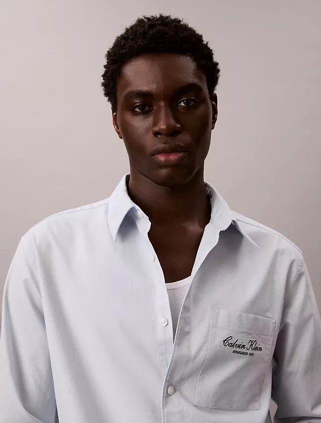 Hemd mit Logo-Grafik aus gewaschenem Oxford-Stoff mit Button-Down-Kragen Hemd mit Logo-Grafik aus gewaschenem Oxford-Stoff mit Button-Down-Kragen