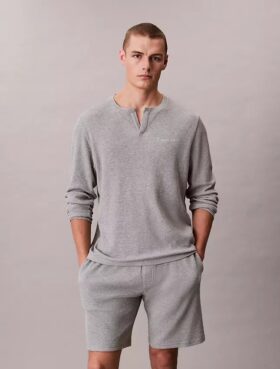 Henley-Schlafshirt aus Waffelpiqué