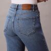 High-Waist-Jeans mit geradem Bein High-Waist-Jeans mit geradem Bein