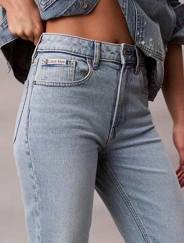 High-Waist-Jeans mit geradem Bein High-Waist-Jeans mit geradem Bein