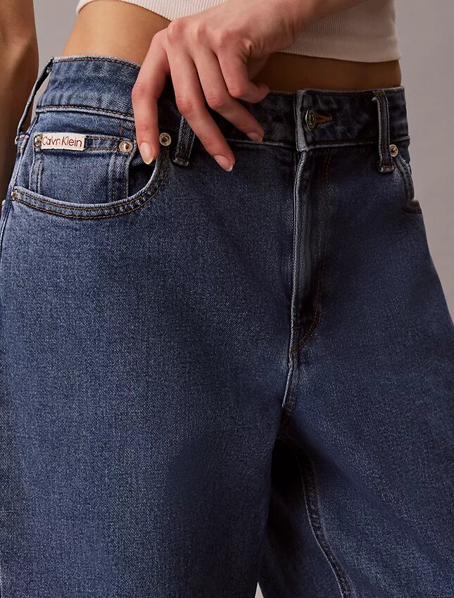 High-Waist-Jeans mit geradem Bein High-Waist-Jeans mit geradem Bein