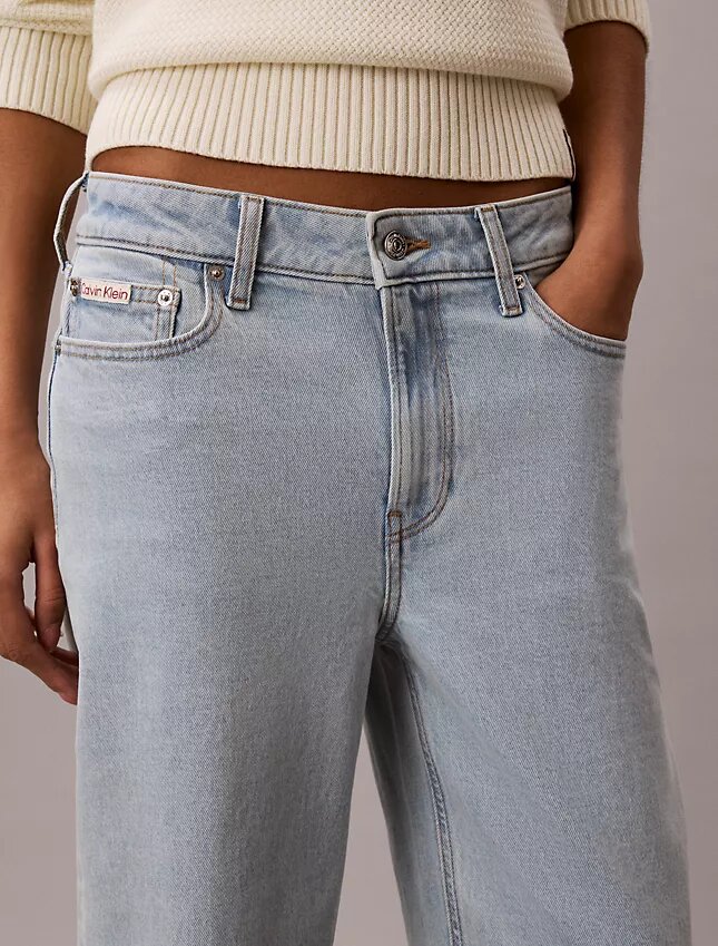 High-Waist-Jeans mit geradem Bein High-Waist-Jeans mit geradem Bein
