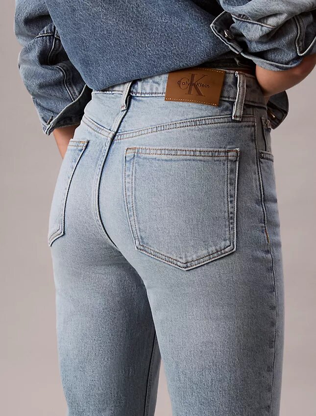 High-Waist-Jeans mit geradem Bein High-Waist-Jeans mit geradem Bein