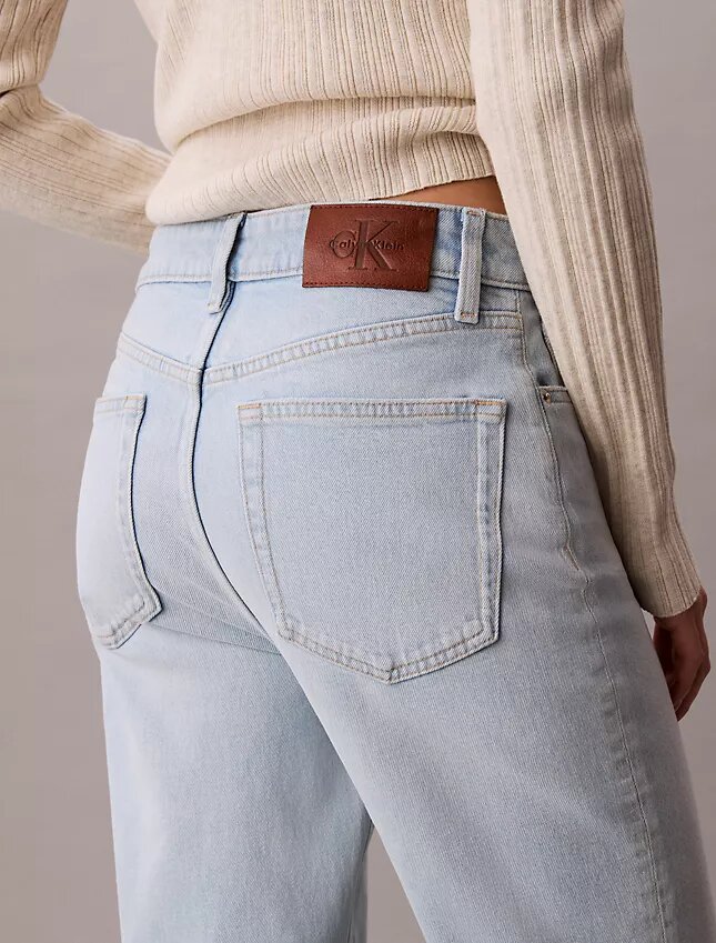 High-Waist-Jeans mit geradem Bein High-Waist-Jeans mit geradem Bein