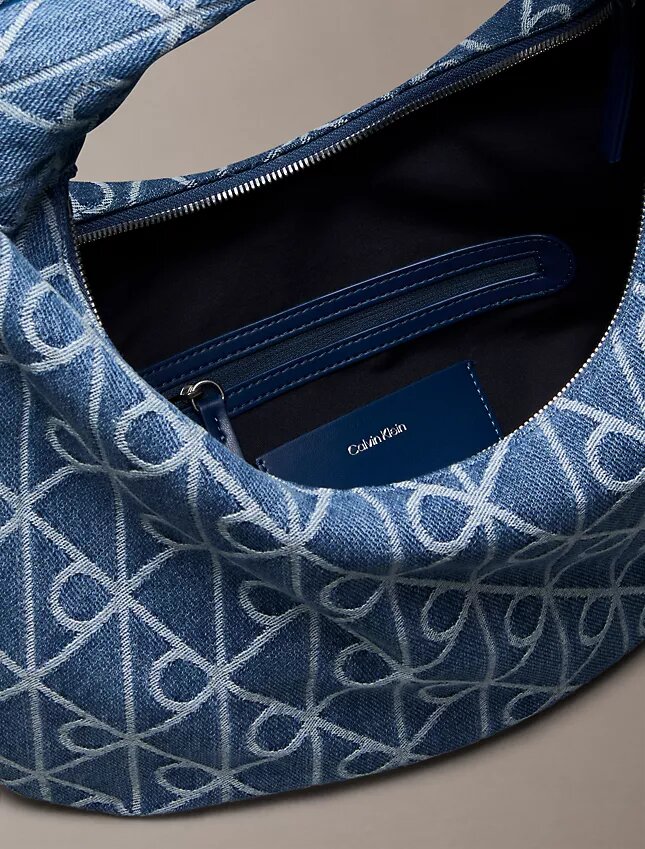 Hobo-Tasche aus Denim mit durchgängigem Emblem-Logo Hobo-Tasche aus Denim mit durchgängigem Emblem-Logo