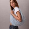 Hobo-Tasche aus Denim mit durchgängigem Emblem-Logo Hobo-Tasche aus Denim mit durchgängigem Emblem-Logo