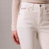 Hoch taillierte Flared-Jeans Hoch taillierte Flared-Jeans