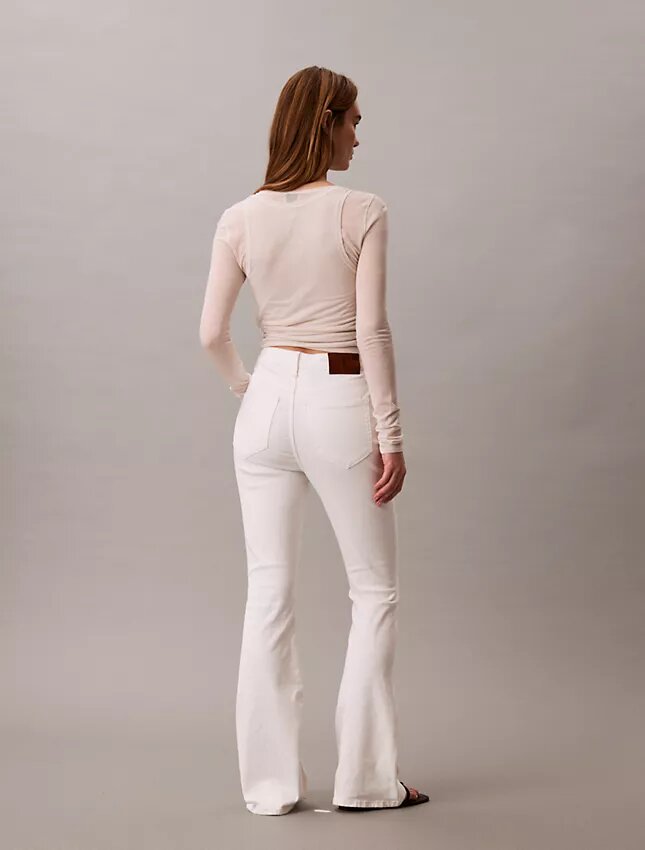 Hoch taillierte Flared-Jeans Hoch taillierte Flared-Jeans