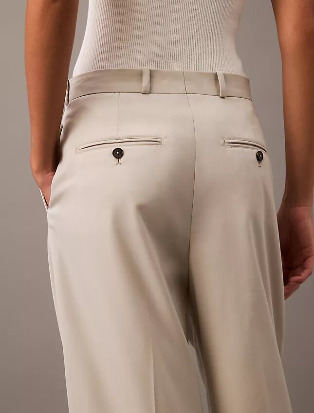 Hose aus plissiertem Wollgabardine-Mischgewebe Hose aus plissiertem Wollgabardine-Mischgewebe