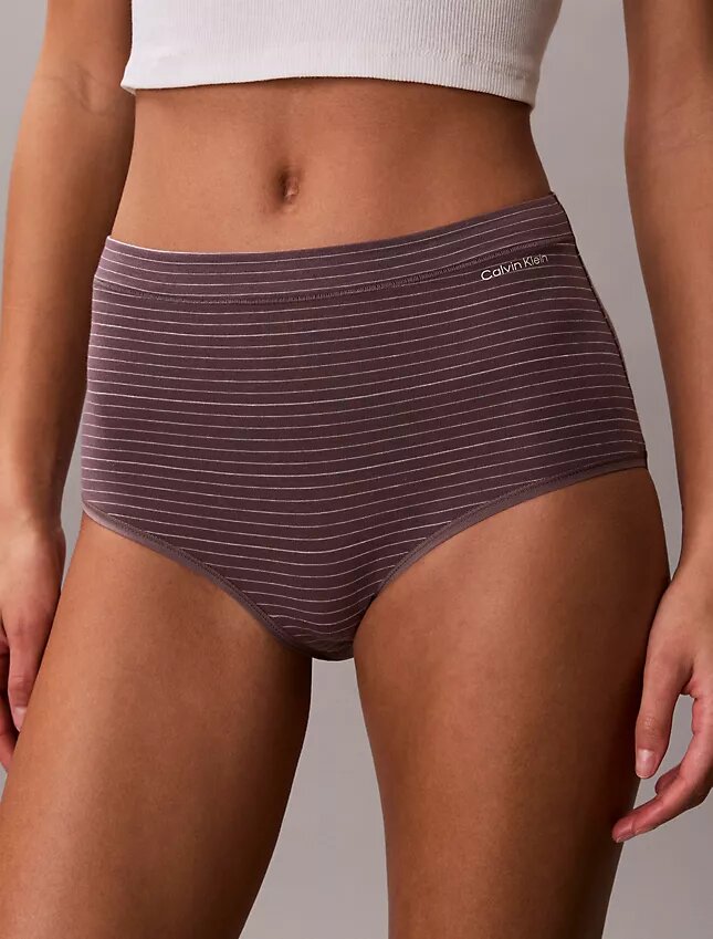 Idealer Baumwoll-Slip mit hoher Taille Idealer Baumwoll-Slip mit hoher Taille