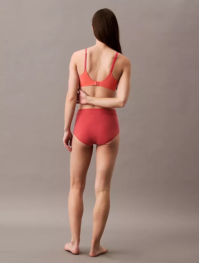 Idealer Baumwoll-Slip mit hoher Taille Idealer Baumwoll-Slip mit hoher Taille