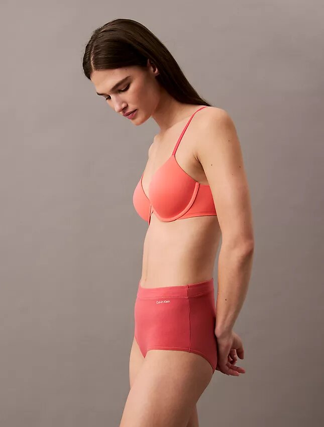 Idealer Baumwoll-Slip mit hoher Taille Idealer Baumwoll-Slip mit hoher Taille
