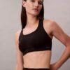 Invisibles Sport-BH mit Gel-Bügeln und hohem Halt Invisibles Sport-BH mit Gel-Bügeln und hohem Halt