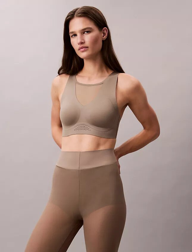 Invisibles Sport-BH mit mittlerer Stützkraft aus Mesh Invisibles Sport-BH mit mittlerer Stützkraft aus Mesh