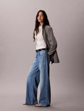 Jeans aus Lyocell-Mischung mit weitem Bein Jeans aus Lyocell-Mischung mit weitem Bein