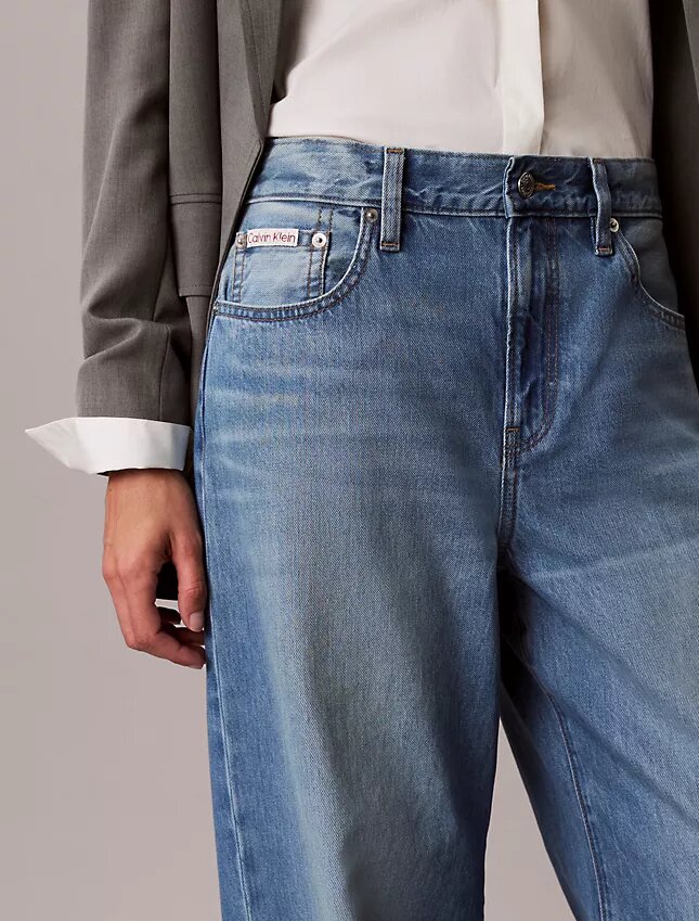 Jeans aus Lyocell-Mischung mit weitem Bein Jeans aus Lyocell-Mischung mit weitem Bein