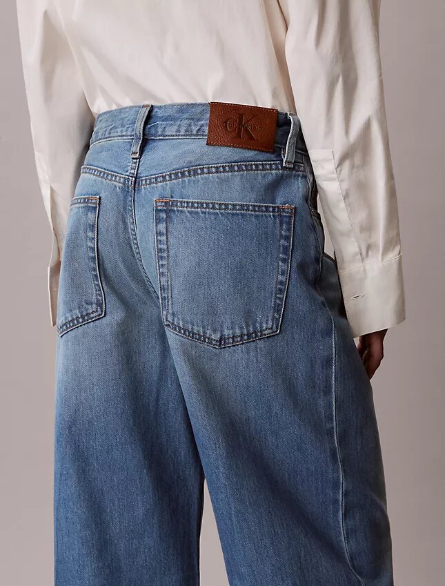 Jeans aus Lyocell-Mischung mit weitem Bein Jeans aus Lyocell-Mischung mit weitem Bein
