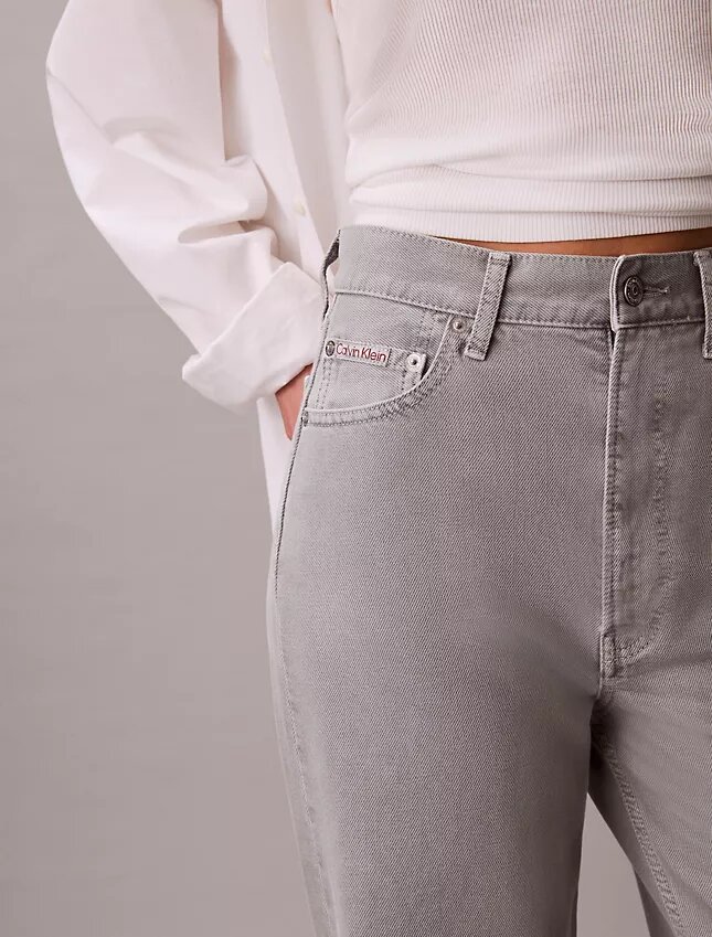 Jeans mit superhohem Bund und weitem Bein Jeans mit superhohem Bund und weitem Bein