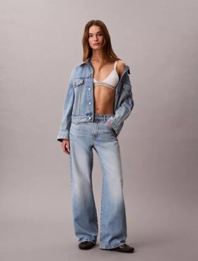 Jeans mit weitem Bein