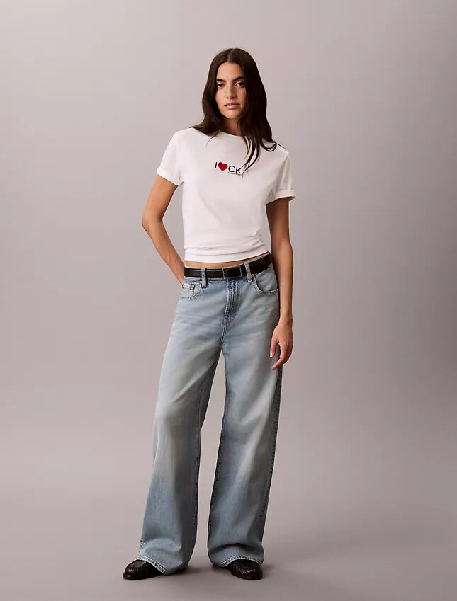 Jeans mit weitem Bein Jeans mit weitem Bein