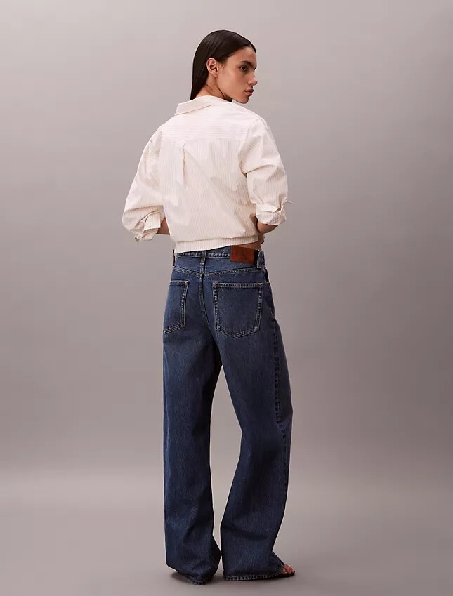 Jeans mit weitem Bein Jeans mit weitem Bein