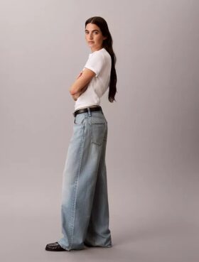 Jeans mit weitem Bein