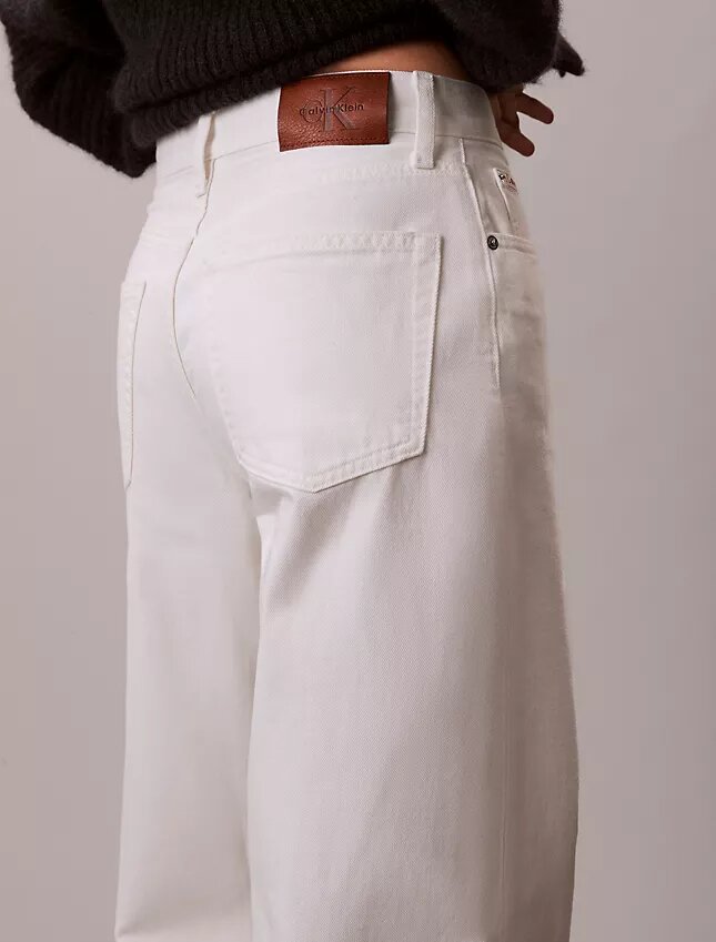 Jeans mit weitem Bein Jeans mit weitem Bein