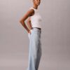 Jeans mit weitem Bein Jeans mit weitem Bein
