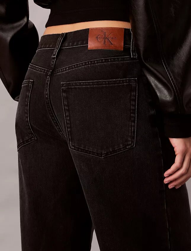 Jeans mit weitem Bein Jeans mit weitem Bein