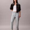 Jeans mit weitem Saum und lockerer Passform Jeans mit weitem Saum und lockerer Passform