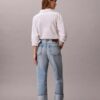 Jeans mit weitem Saum und lockerer Passform Jeans mit weitem Saum und lockerer Passform
