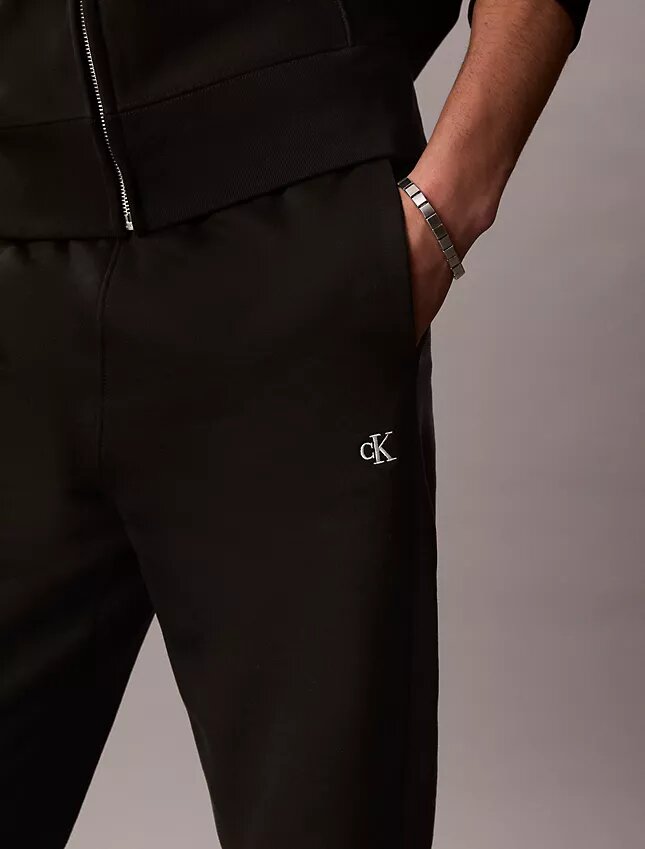 Jogginghose aus Fleece mit Monogram Jogginghose aus Fleece mit Monogram