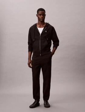 Jogginghose mit Monogram-Aufnäher aus Fleece