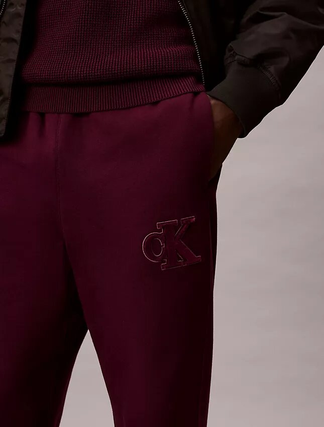 Jogginghose mit Monogram-Aufnäher aus Fleece Jogginghose mit Monogram-Aufnäher aus Fleece