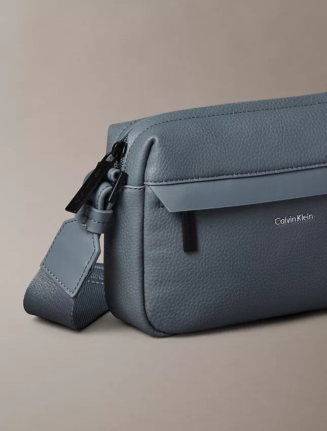 Kamera-Tasche mit genarbter Oberfläche Kamera-Tasche mit genarbter Oberfläche