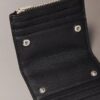 Kartenetui aus Leder mit Kieselstruktur Kartenetui aus Leder mit Kieselstruktur