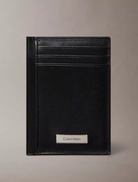 Kartenetui mit Logo-Plakette