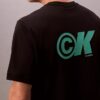 Kühlendes Piqué-T-Shirt mit Logo-Grafik in lockerer Passform