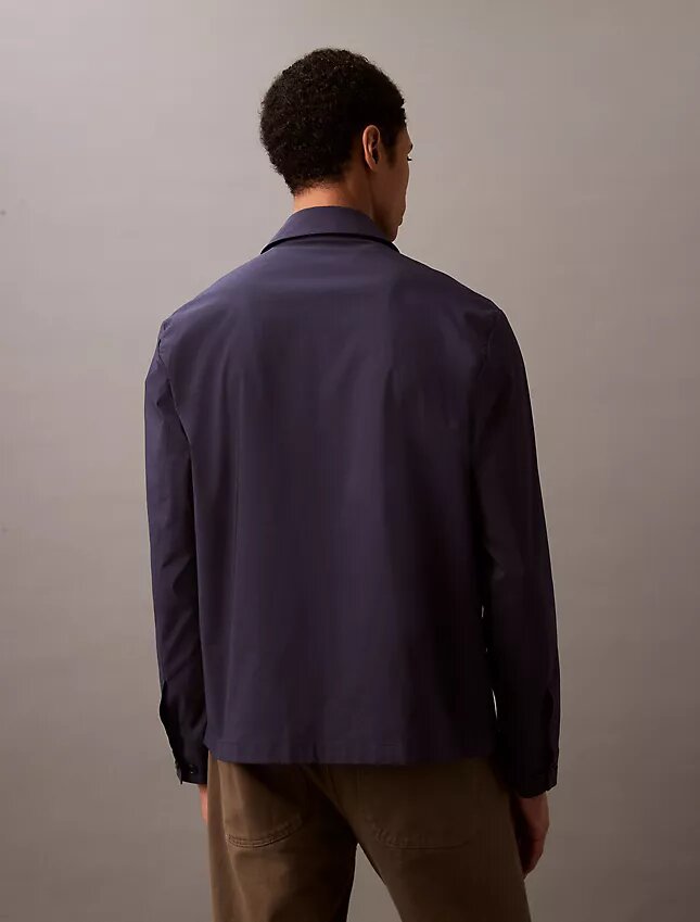 Klassische Reißverschluss-Hemdjacke aus Baumwollmischung Klassische Reißverschluss-Hemdjacke aus Baumwollmischung
