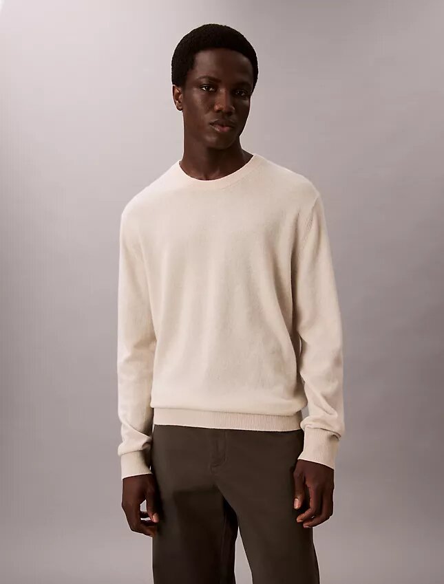 Klassischer Kaschmirpullover Klassischer Kaschmirpullover