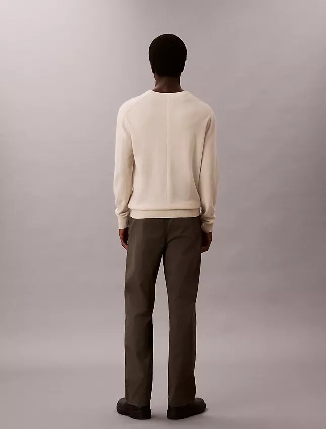 Klassischer Kaschmirpullover Klassischer Kaschmirpullover