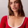Klassischer Pullover aus Baumwollmischung mit U-Ausschnitt Klassischer Pullover aus Baumwollmischung mit U-Ausschnitt