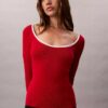 Klassischer Pullover aus Baumwollmischung mit U-Ausschnitt Klassischer Pullover aus Baumwollmischung mit U-Ausschnitt