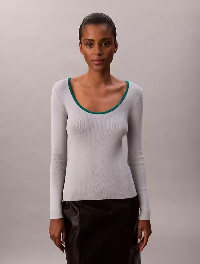 Klassischer Pullover aus Baumwollmischung mit U-Ausschnitt Klassischer Pullover aus Baumwollmischung mit U-Ausschnitt