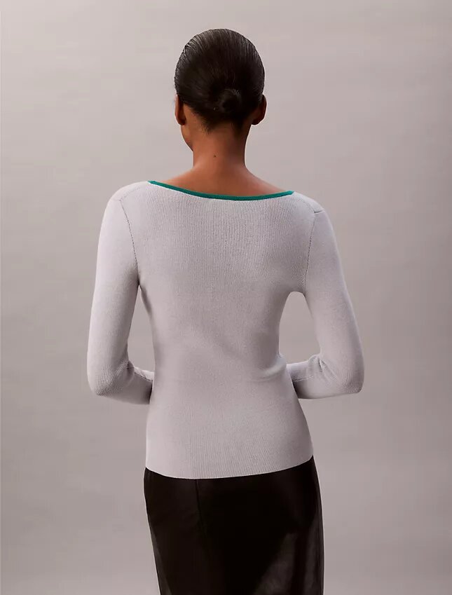 Klassischer Pullover aus Baumwollmischung mit U-Ausschnitt Klassischer Pullover aus Baumwollmischung mit U-Ausschnitt